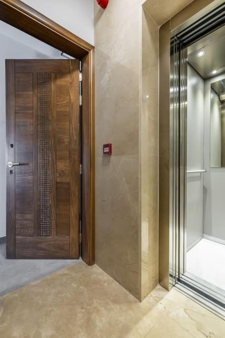 Velvet Noir Apartment By Soea Sliema Exterior foto